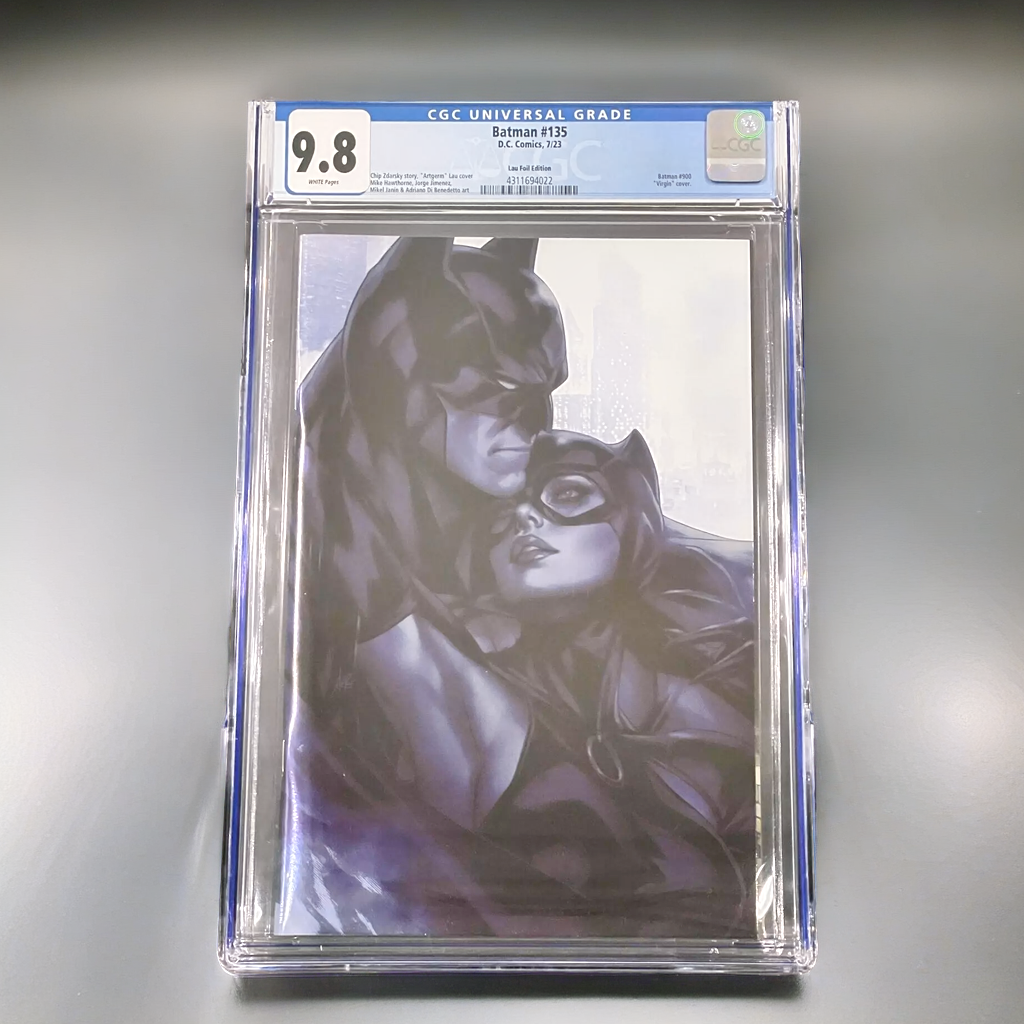 Batman #135 Artgerm Lau Foil Virgin 1:50 CGC 9.8  (2023)